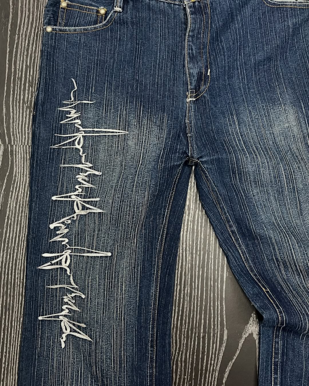 Embroidery baggy boat jeans