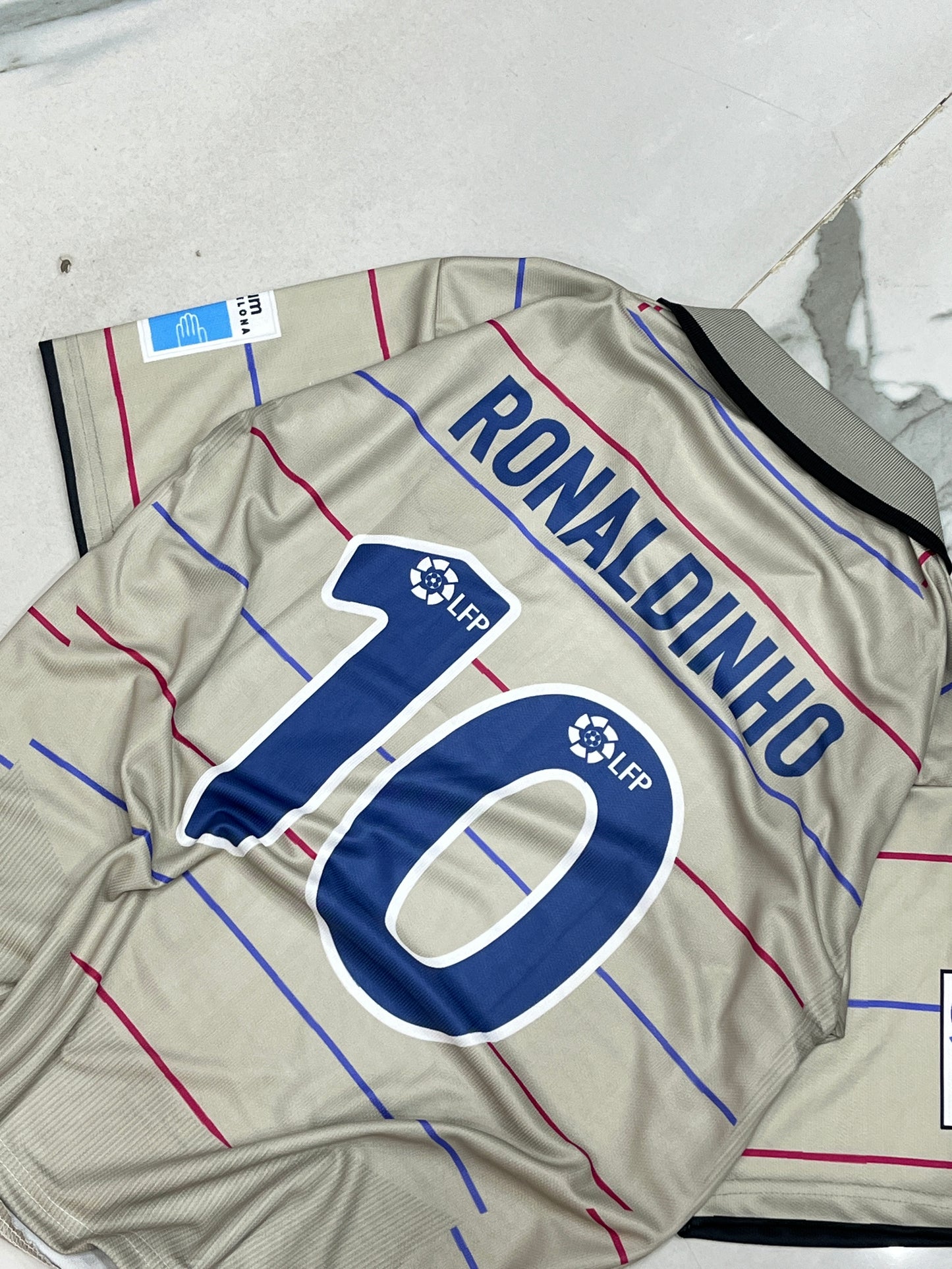 Aesthetic embroidery barca collar jersey