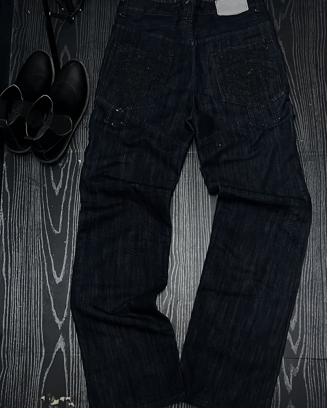 Cole material street wear jeans