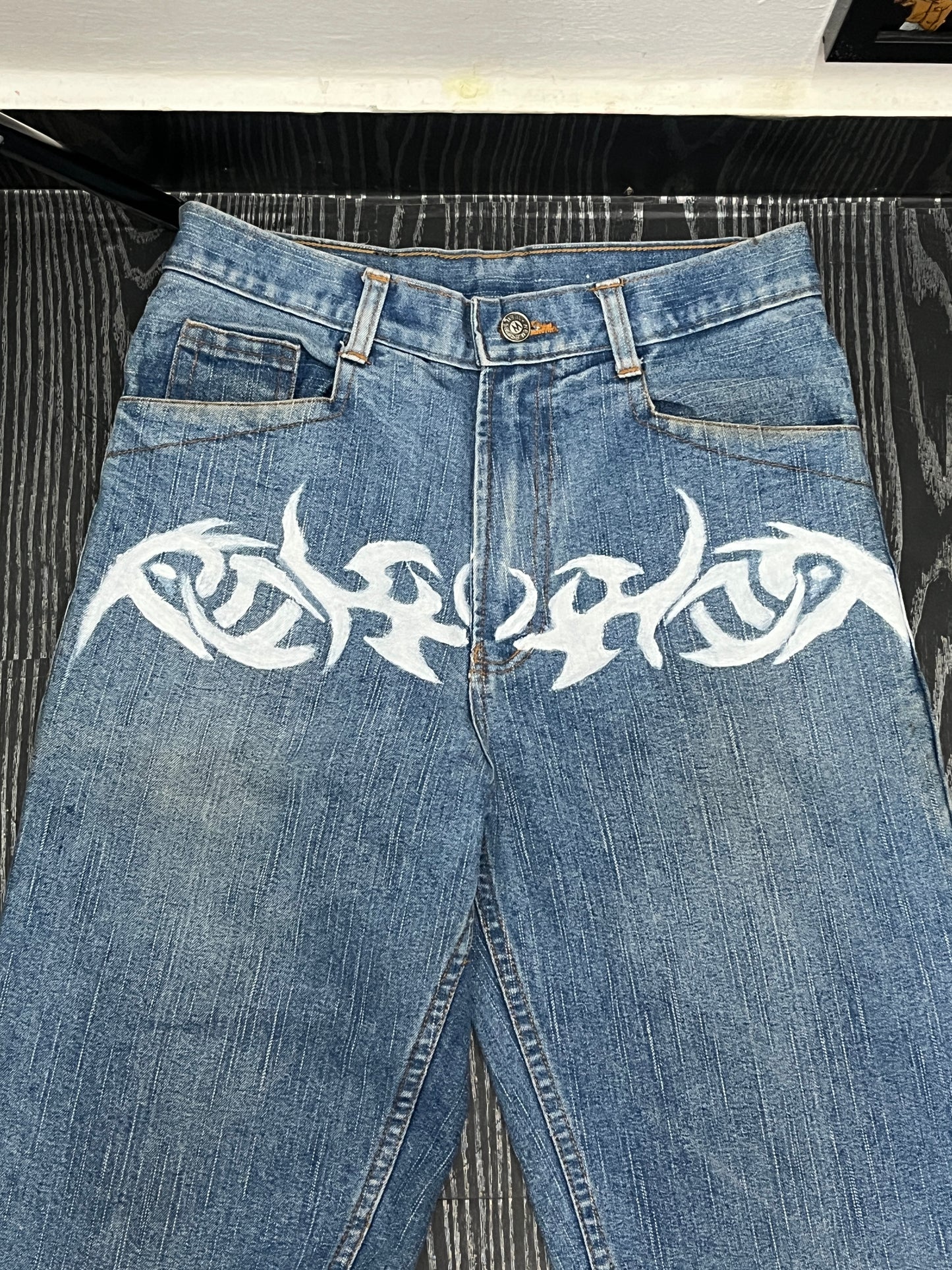 Printed blue baggy jeans