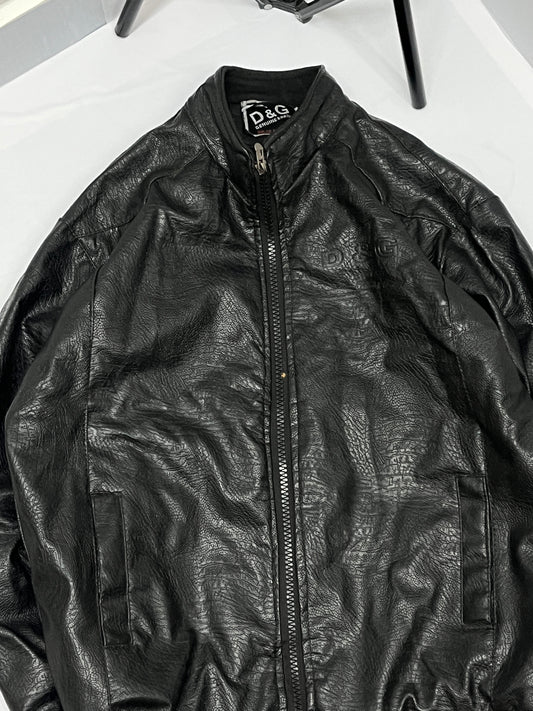 Black zipper leather jacket