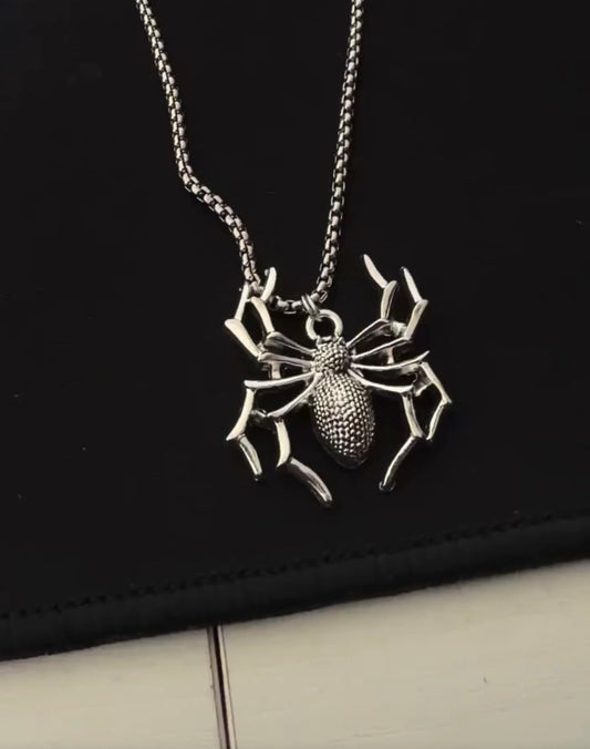 Gothic spider pendant with chain