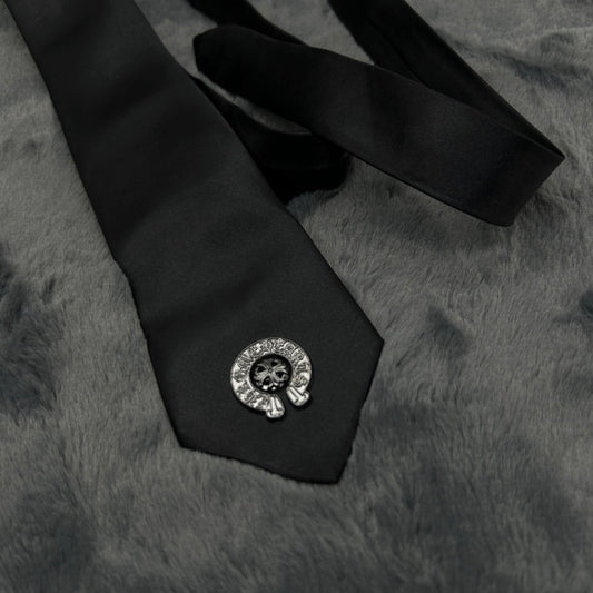 Black Chrome Heart Tie